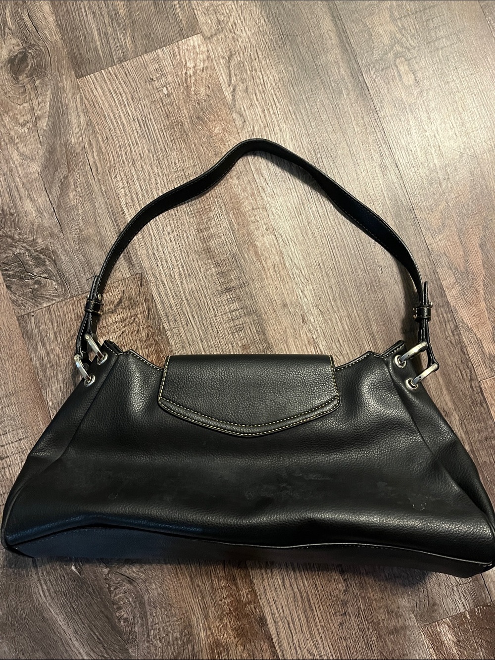 Gucci Black Leather Shoulder Bag with Silver Horsebit Accent - Picture 9 of 10